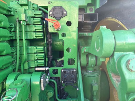 2022 John Deere 8R 340 Tractor