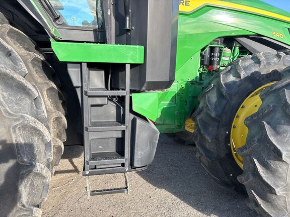 2022 John Deere 8R 340 Tractor