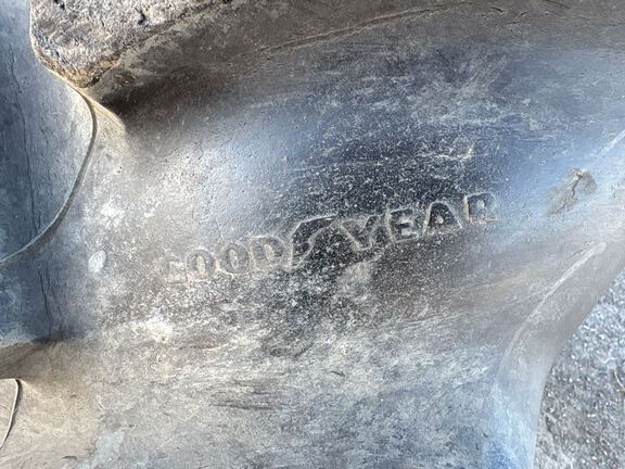 2022 John Deere 8R 340 Tractor