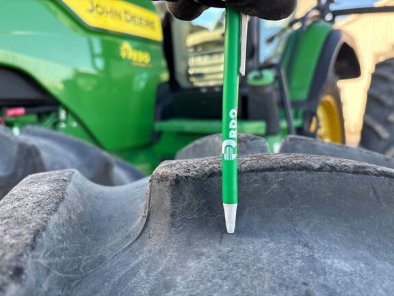 2022 John Deere 8R 340 Tractor