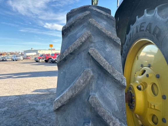 2022 John Deere 8R 340 Tractor