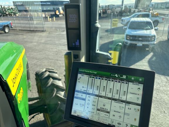 2022 John Deere 8R 340 Tractor