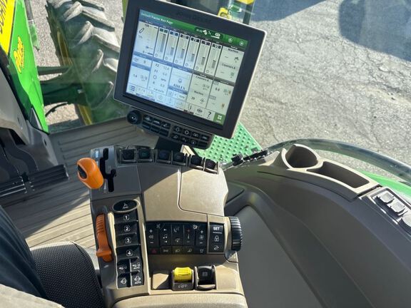 2022 John Deere 8R 340 Tractor