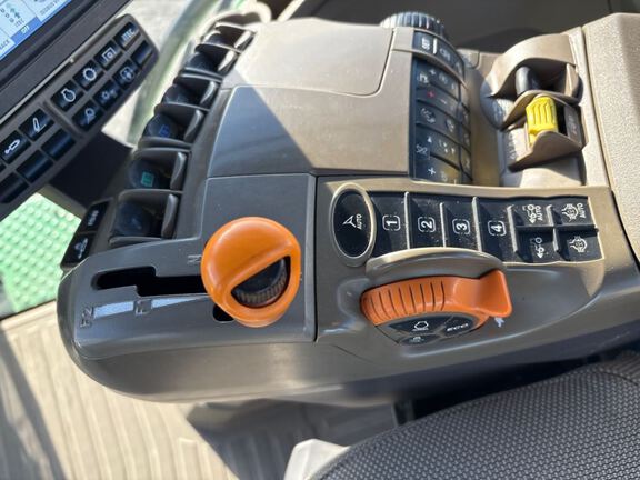 2022 John Deere 8R 340 Tractor