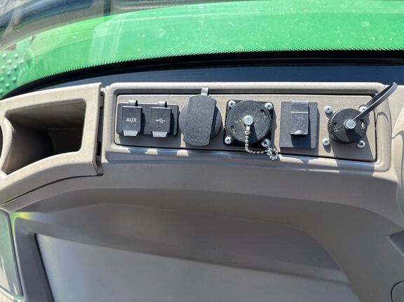 2022 John Deere 8R 340 Tractor