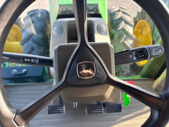 2022 John Deere 8R 340 Tractor