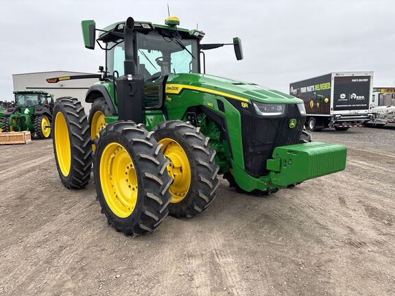 2022 John Deere 8R 340 Tractor