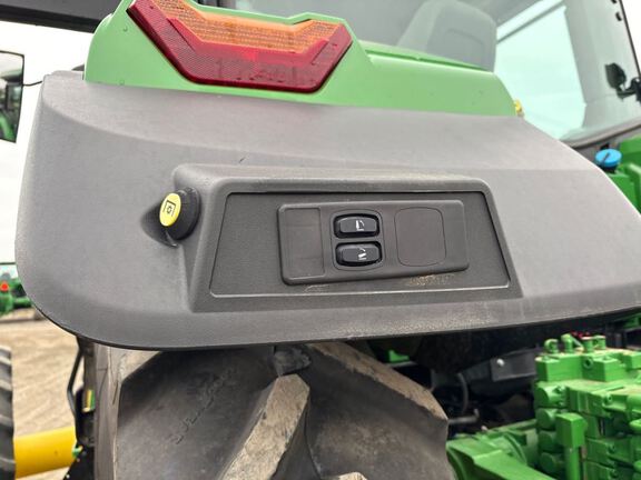 2022 John Deere 8R 340 Tractor