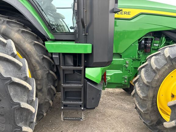 2022 John Deere 8R 340 Tractor