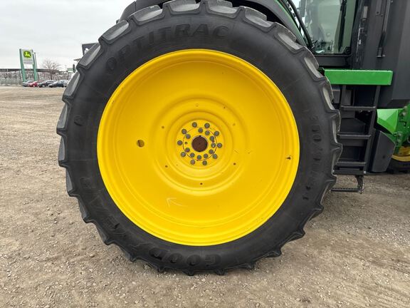 2022 John Deere 8R 340 Tractor