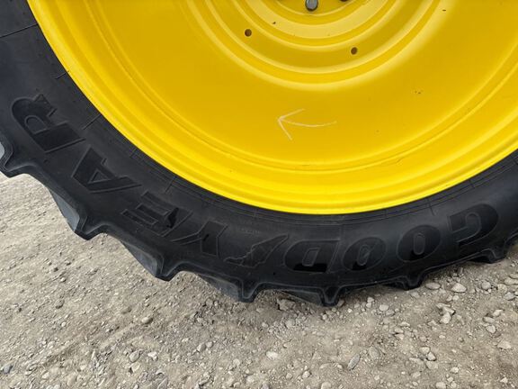 2022 John Deere 8R 340 Tractor