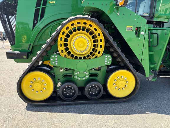 2023 John Deere 9RX 640 Tractor Rubber Track
