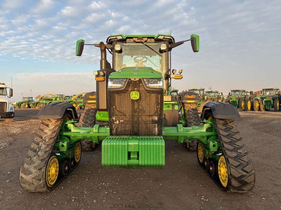 2025 John Deere 8RX 370 Tractor Rubber Track
