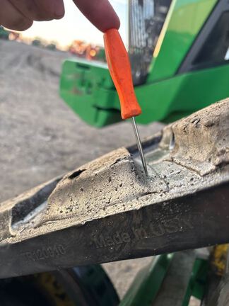 2025 John Deere 8RX 370 Tractor Rubber Track