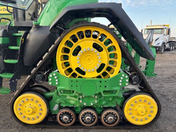2025 John Deere 8RX 370 Tractor Rubber Track