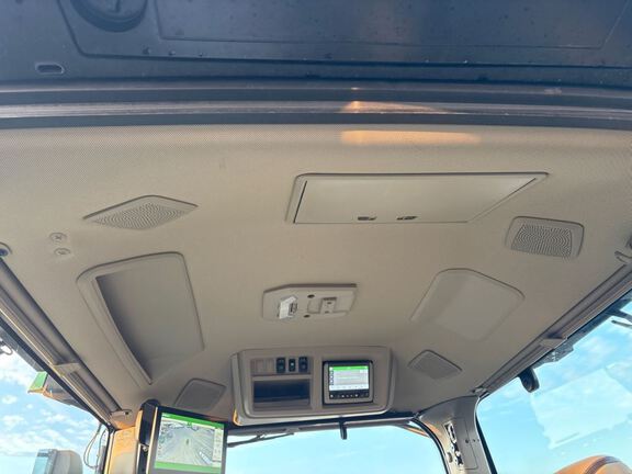 2025 John Deere 8RX 370 Tractor Rubber Track