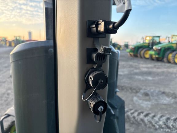 2025 John Deere 8RX 370 Tractor Rubber Track