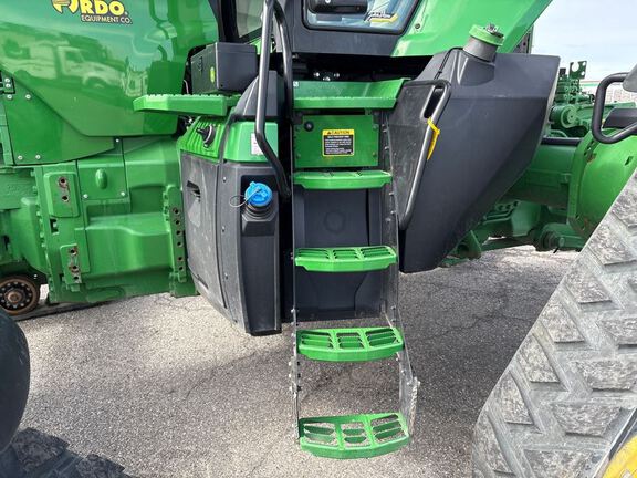 2025 John Deere 8RX 370 Tractor Rubber Track