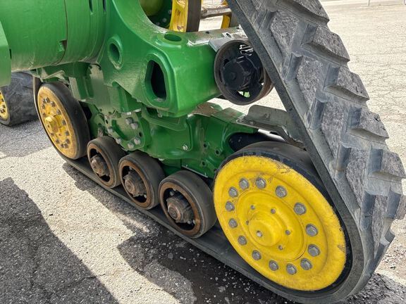2025 John Deere 8RX 370 Tractor Rubber Track