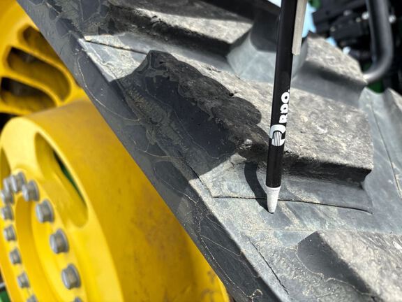 2025 John Deere 8RX 370 Tractor Rubber Track