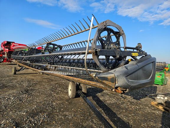2016 MacDon FD75 Header Combine