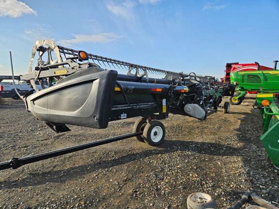 2016 MacDon FD75 Header Combine