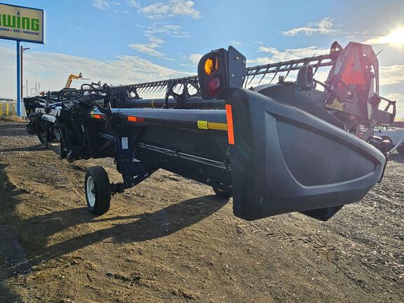 2016 MacDon FD75 Header Combine