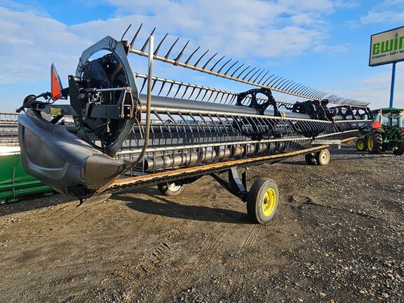 2016 MacDon FD75 Header Combine