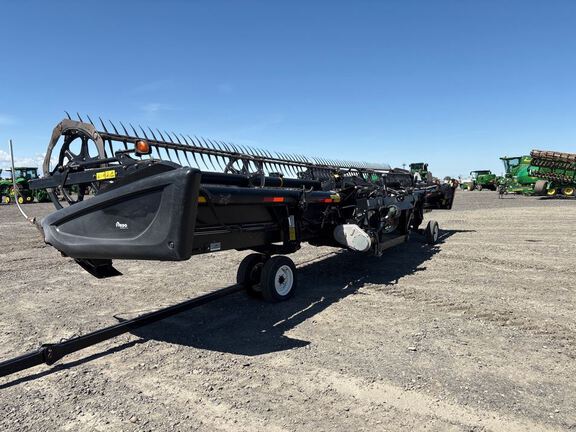 2016 MacDon FD75 Header Combine