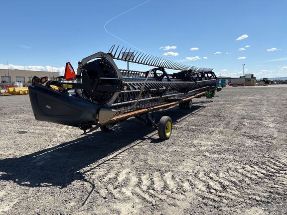 2016 MacDon FD75 Header Combine