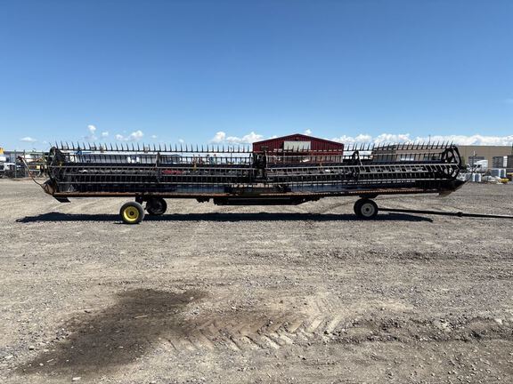 2016 MacDon FD75 Header Combine