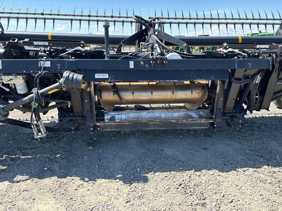 2016 MacDon FD75 Header Combine