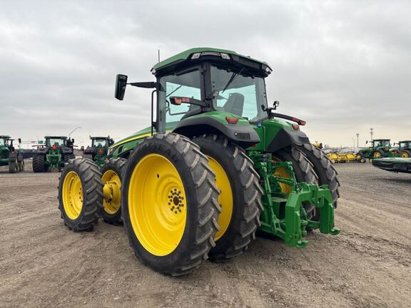 2022 John Deere 8R 340 Tractor