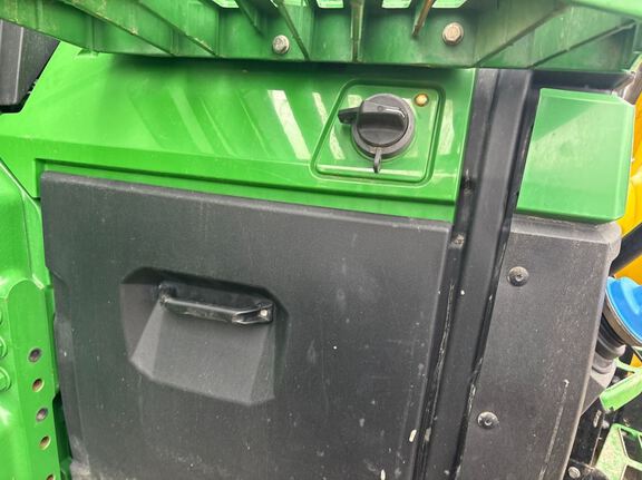 2022 John Deere 8R 340 Tractor