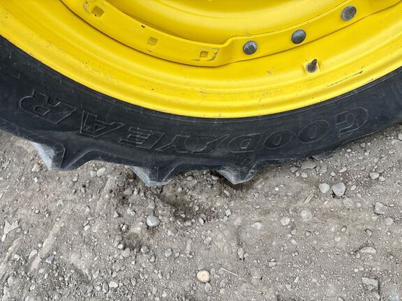 2022 John Deere 8R 340 Tractor