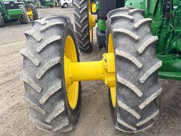 2022 John Deere 8R 340 Tractor