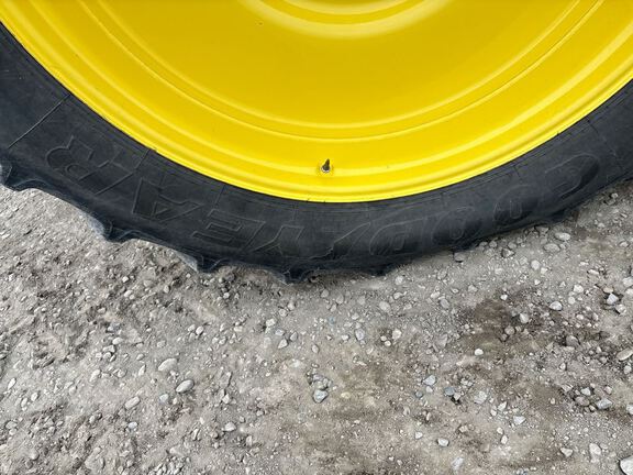 2022 John Deere 8R 340 Tractor