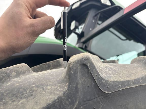 2022 John Deere 8R 340 Tractor