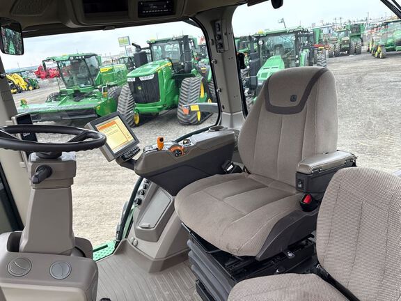 2022 John Deere 8R 340 Tractor