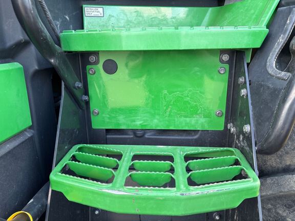 2022 John Deere 8R 340 Tractor