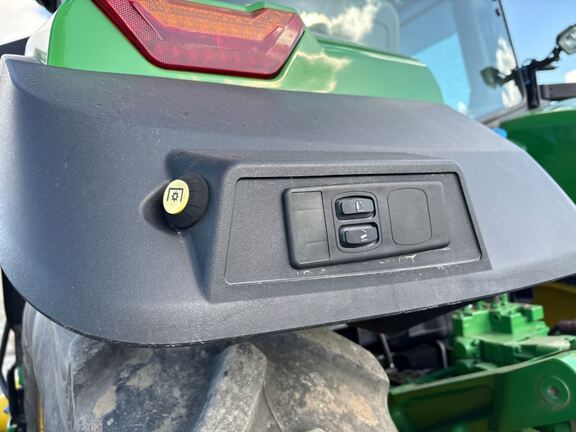 2022 John Deere 8R 340 Tractor