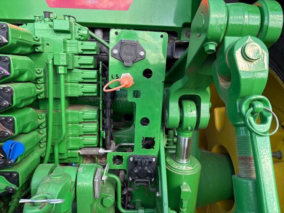 2022 John Deere 8R 340 Tractor