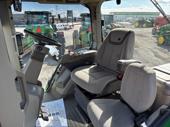 2022 John Deere 8R 340 Tractor