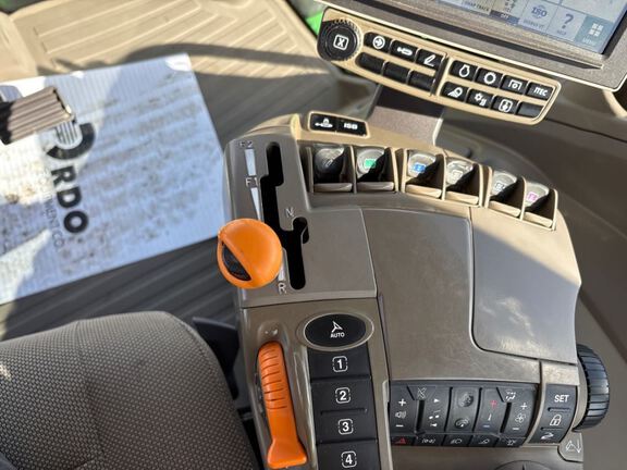 2022 John Deere 8R 340 Tractor