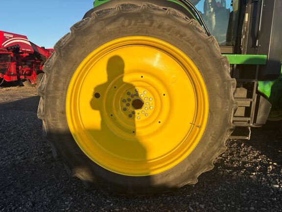 2022 John Deere 8R 340 Tractor