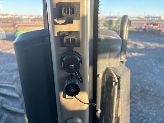 2022 John Deere 8R 340 Tractor