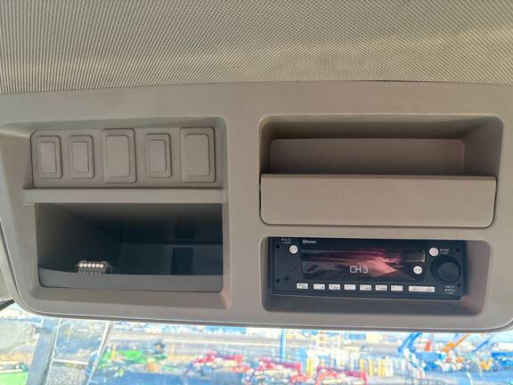 2022 John Deere 8R 340 Tractor