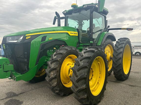 2022 John Deere 8R 340 Tractor