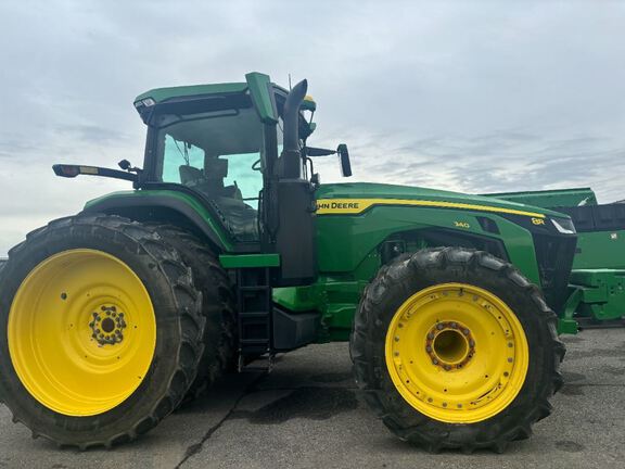 2022 John Deere 8R 340 Tractor