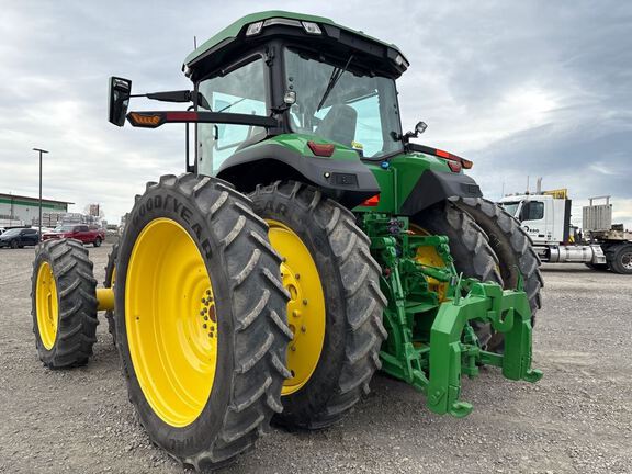 2022 John Deere 8R 340 Tractor